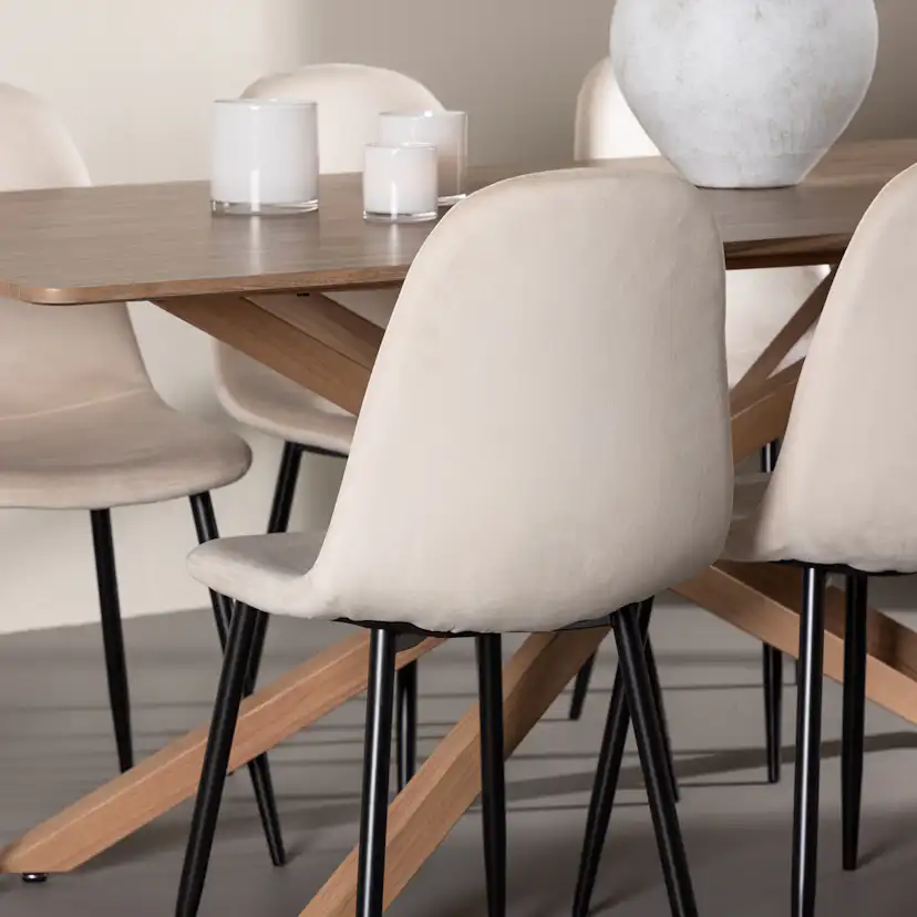 Matgrupp Venture Home Piazza 180 med 6 st Polar Stolar Sammet