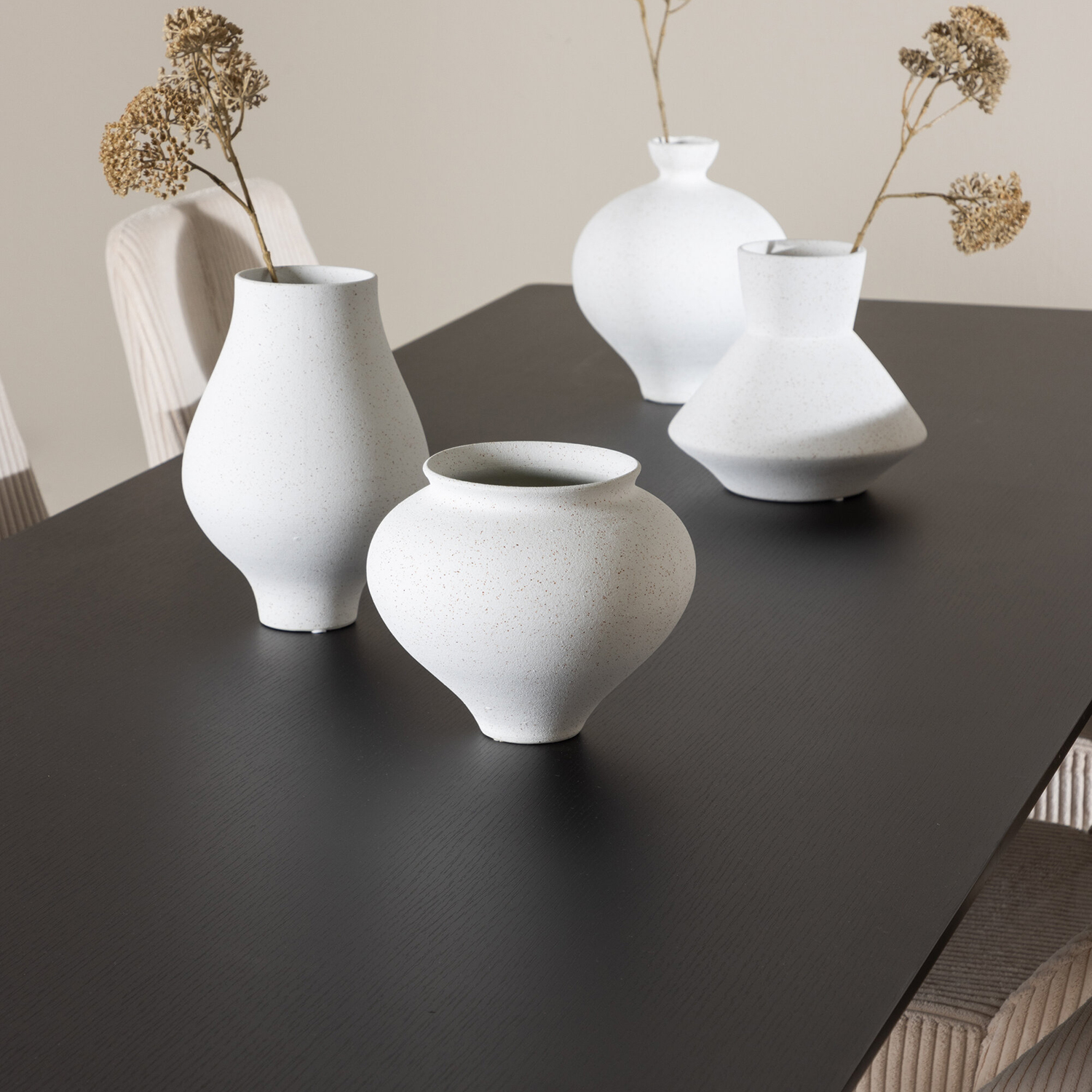 Matgrupp Venture Home Ellis 230 med 6 st Leone Stolar