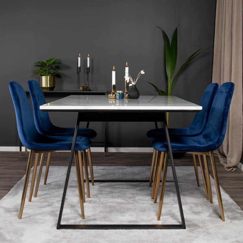 Matgrupp Venture Home Estelle 140 med 4 Pobbie Stolar Sammet/Mässing