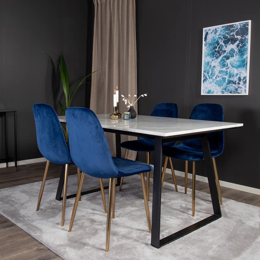 Matgrupp Venture Home Estelle 140 med 4 Pobbie Stolar Sammet/Mässing