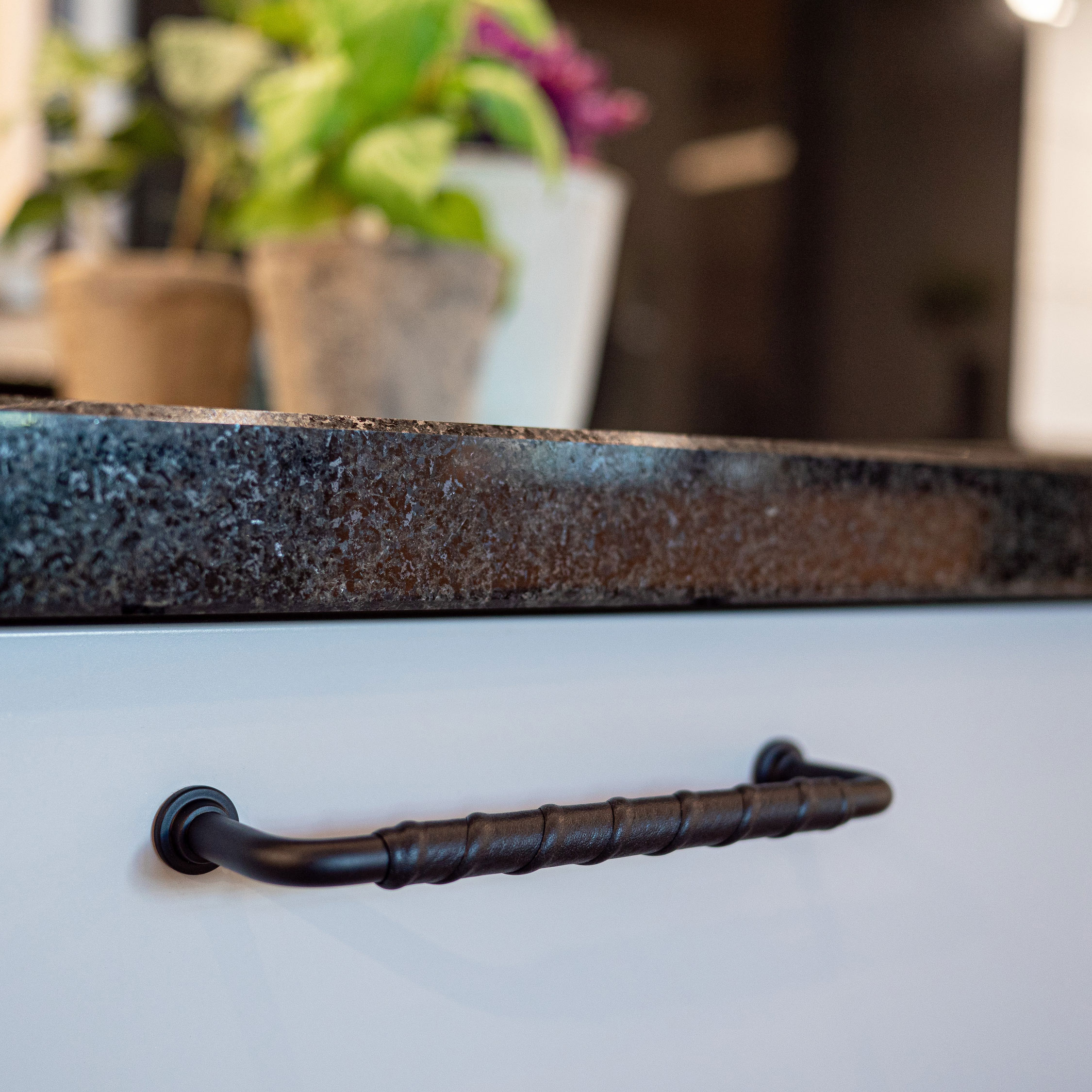 Handtag Beslag Design 1353 Läderlindad