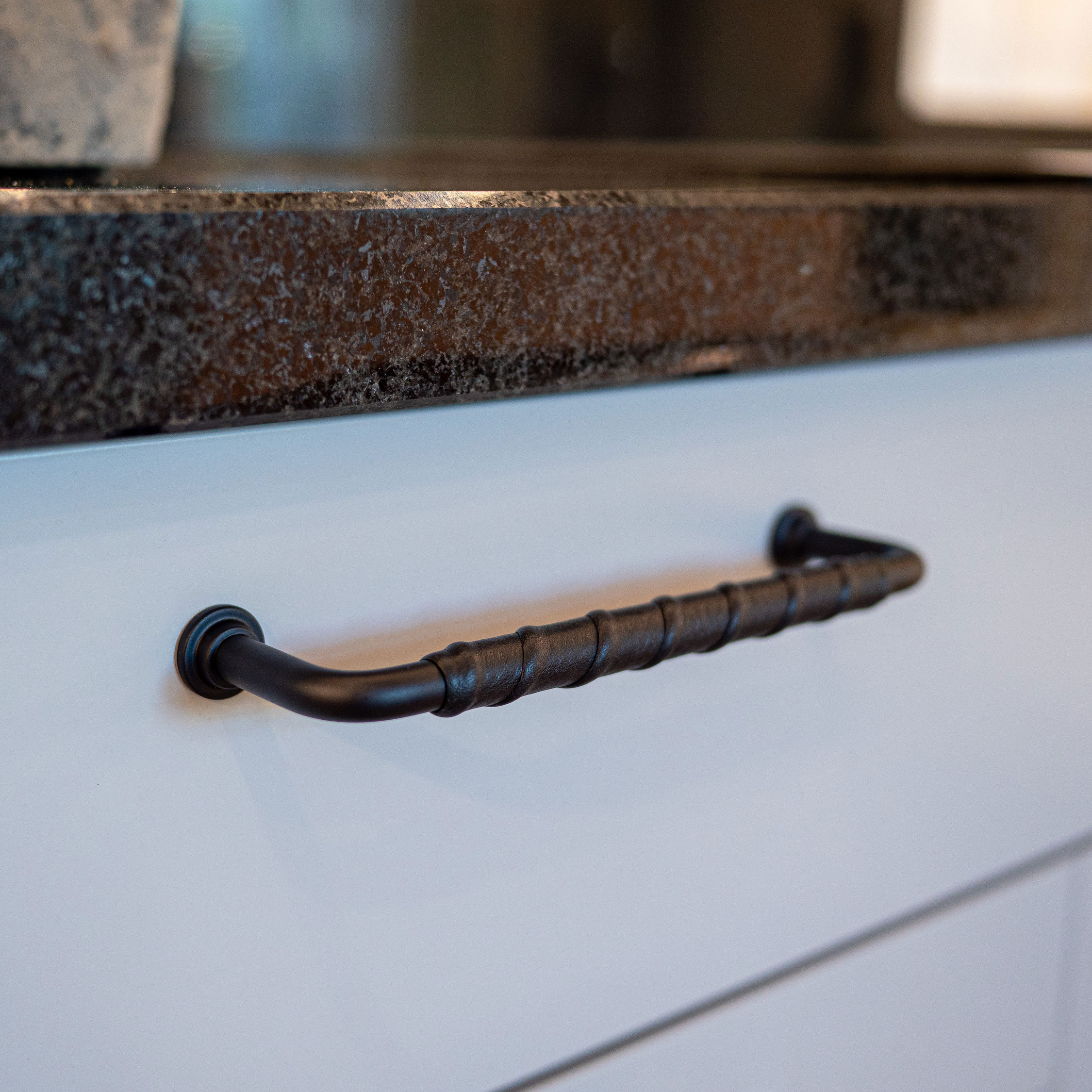 Handtag Beslag Design 1353 Läderlindad