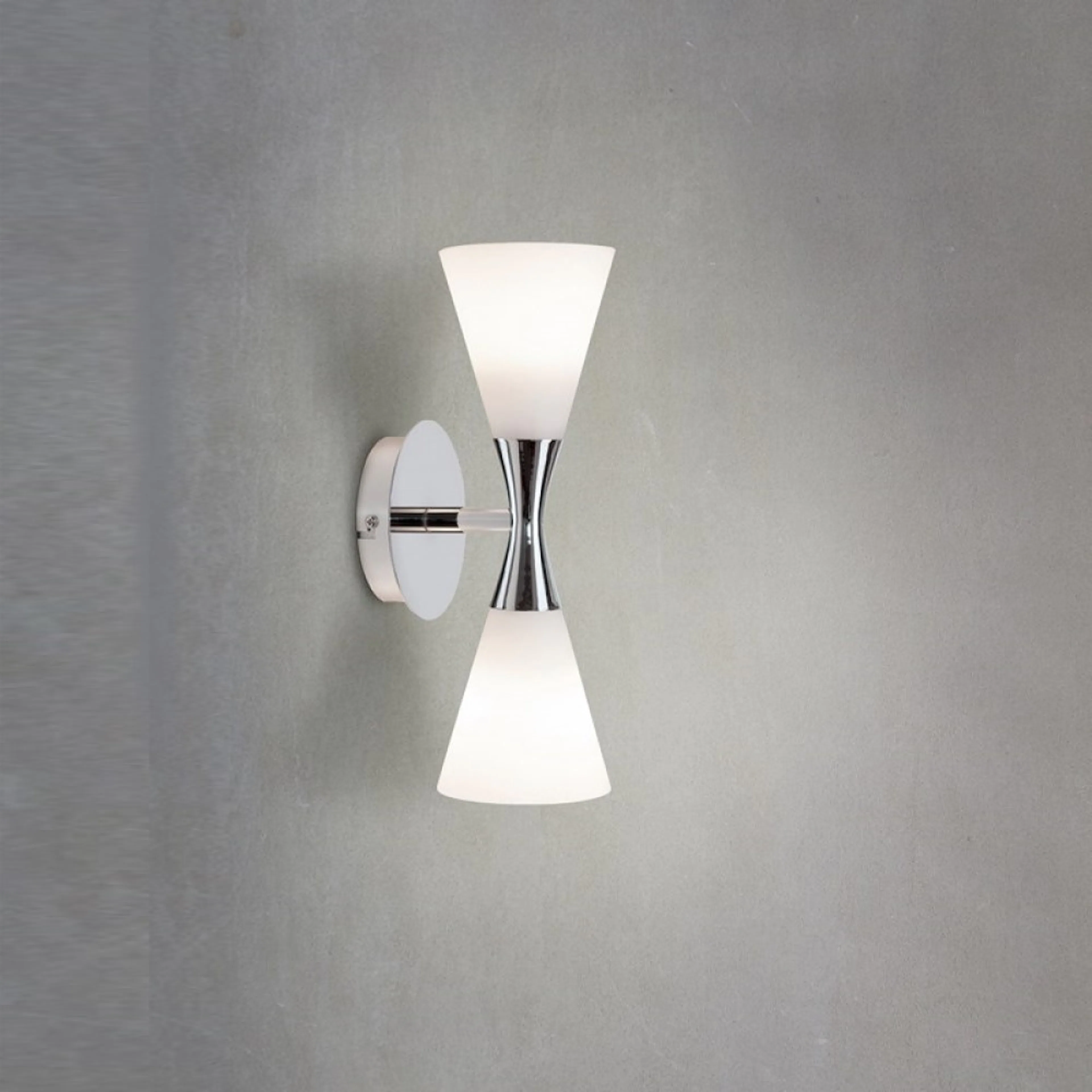 Vägglampa Herstal Harlekin Duo