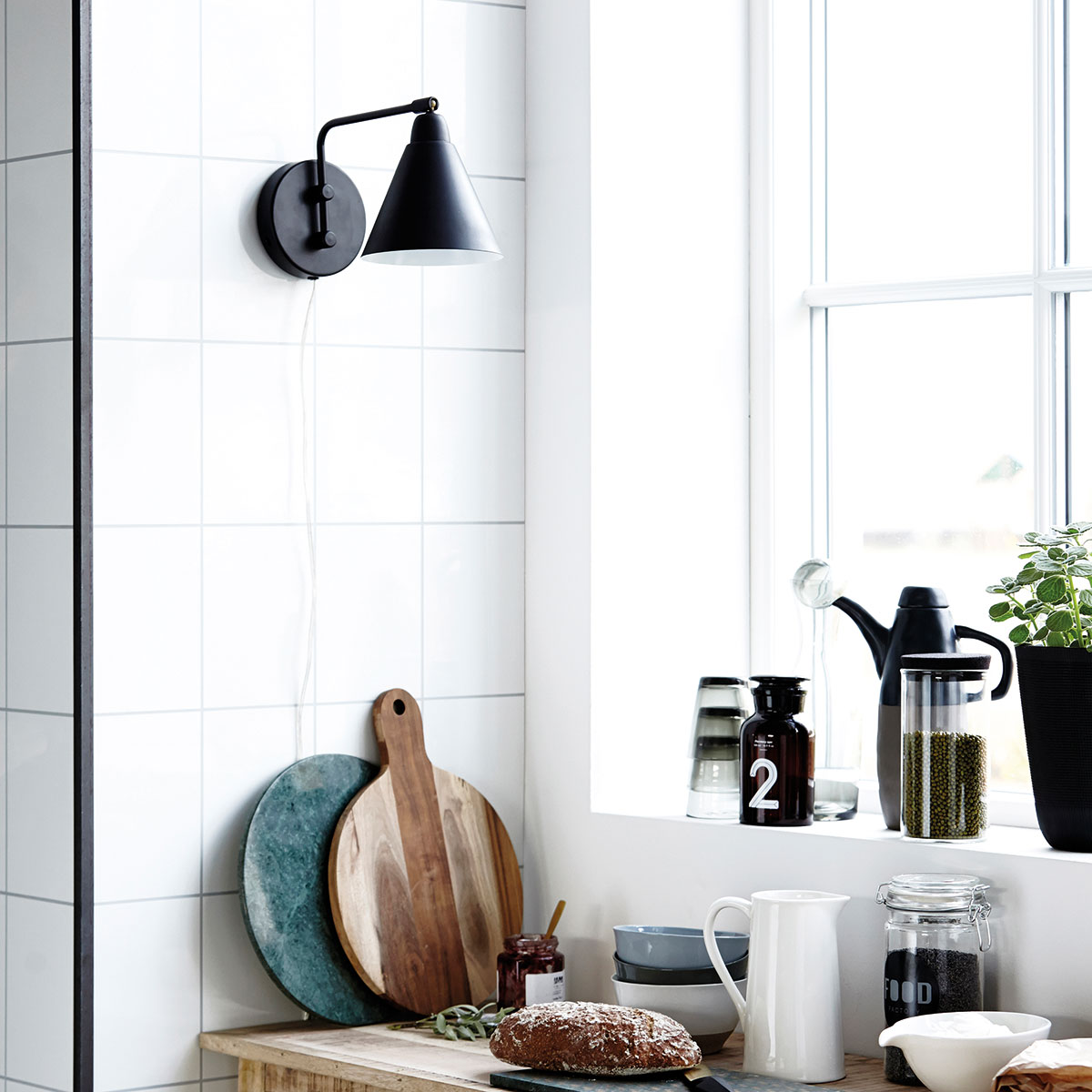 Vägglampa House Doctor Game 70 cm