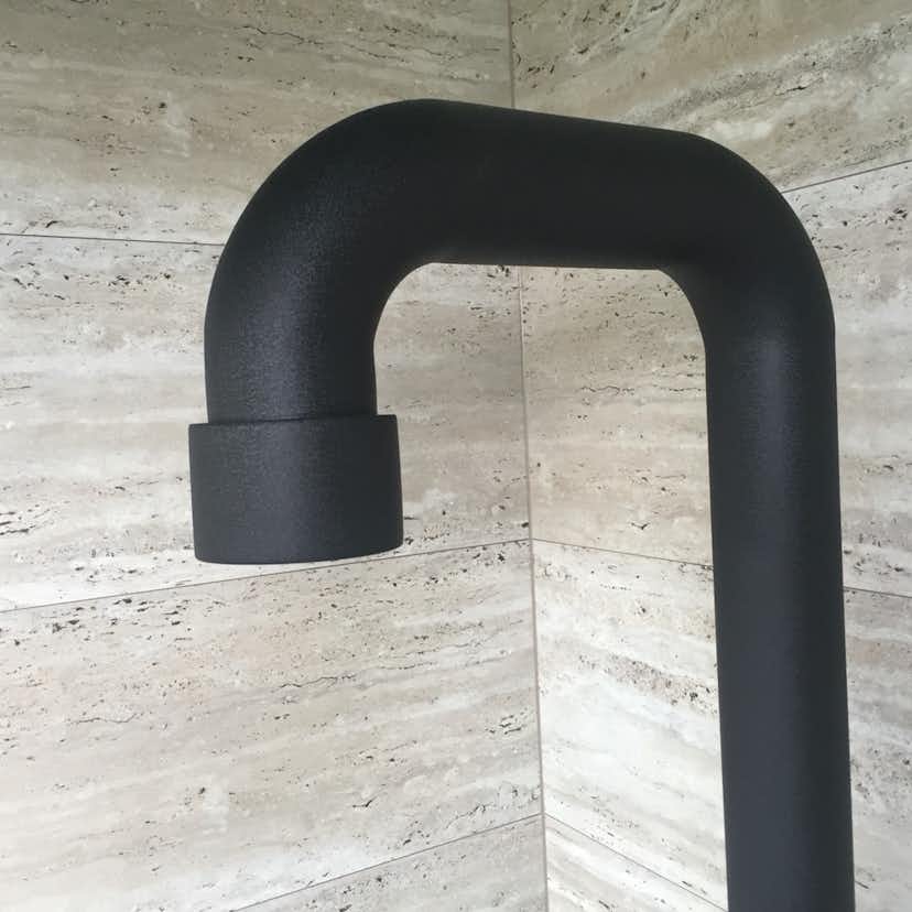 Inom- & Utedusch JEE-O Soho Dusch 01 Fristående Mattsvart Rostfritt Stål