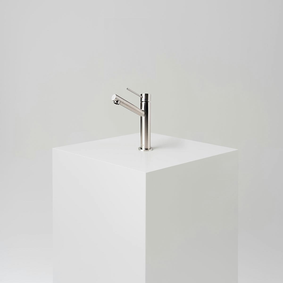 Tvättställsblandare INR by Scandtap Vector Mid