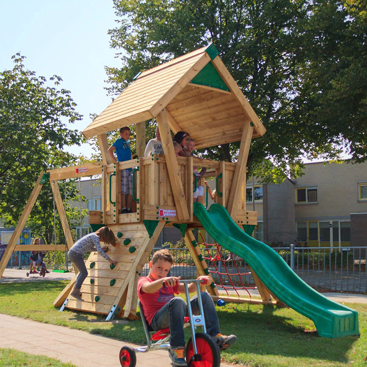 Klätterställning Hy-Land Projekt Q 2 + Swingmodul