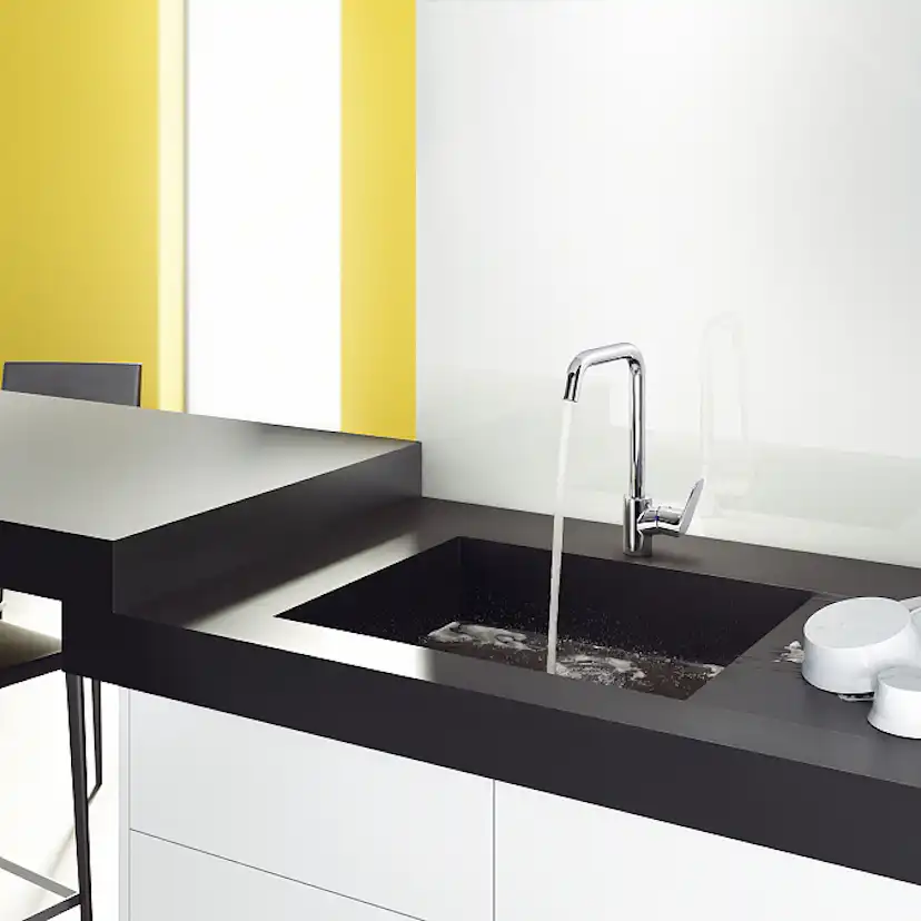 Köksblandare Hansgrohe Focus med Svängbar J-Pip