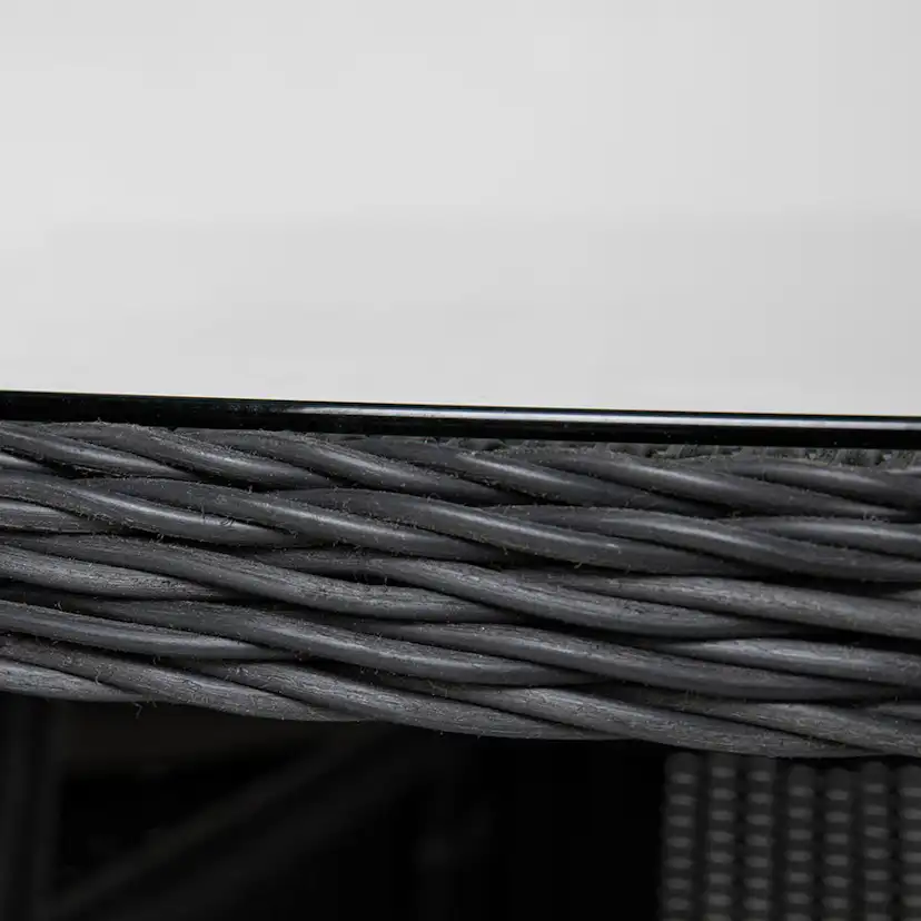 Matgrupp Utomhus Comfort Garden Marcus 140 Rund med 4 Light Utefåtöljer inkl. Dyna