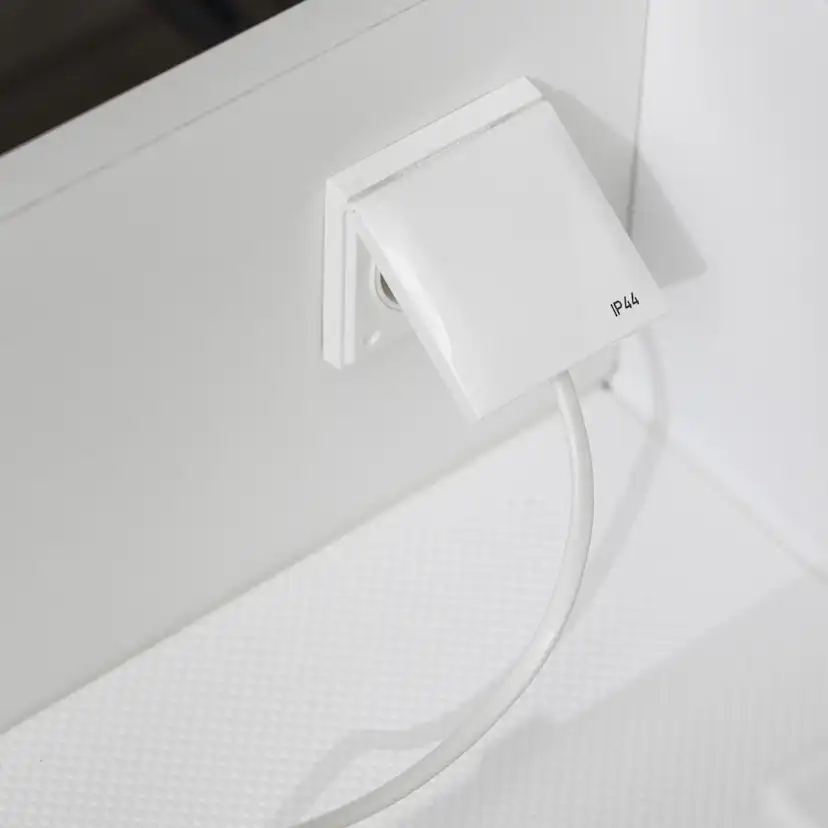 Möbelpaket Miller Badrum New York med Bloc Tvättställ och Ambient Spegel