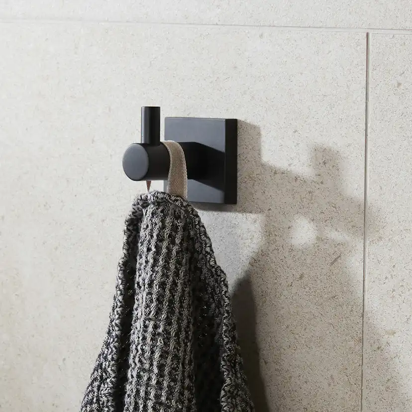 Enkelkrok Miller Badrum Atlanta Mattsvart