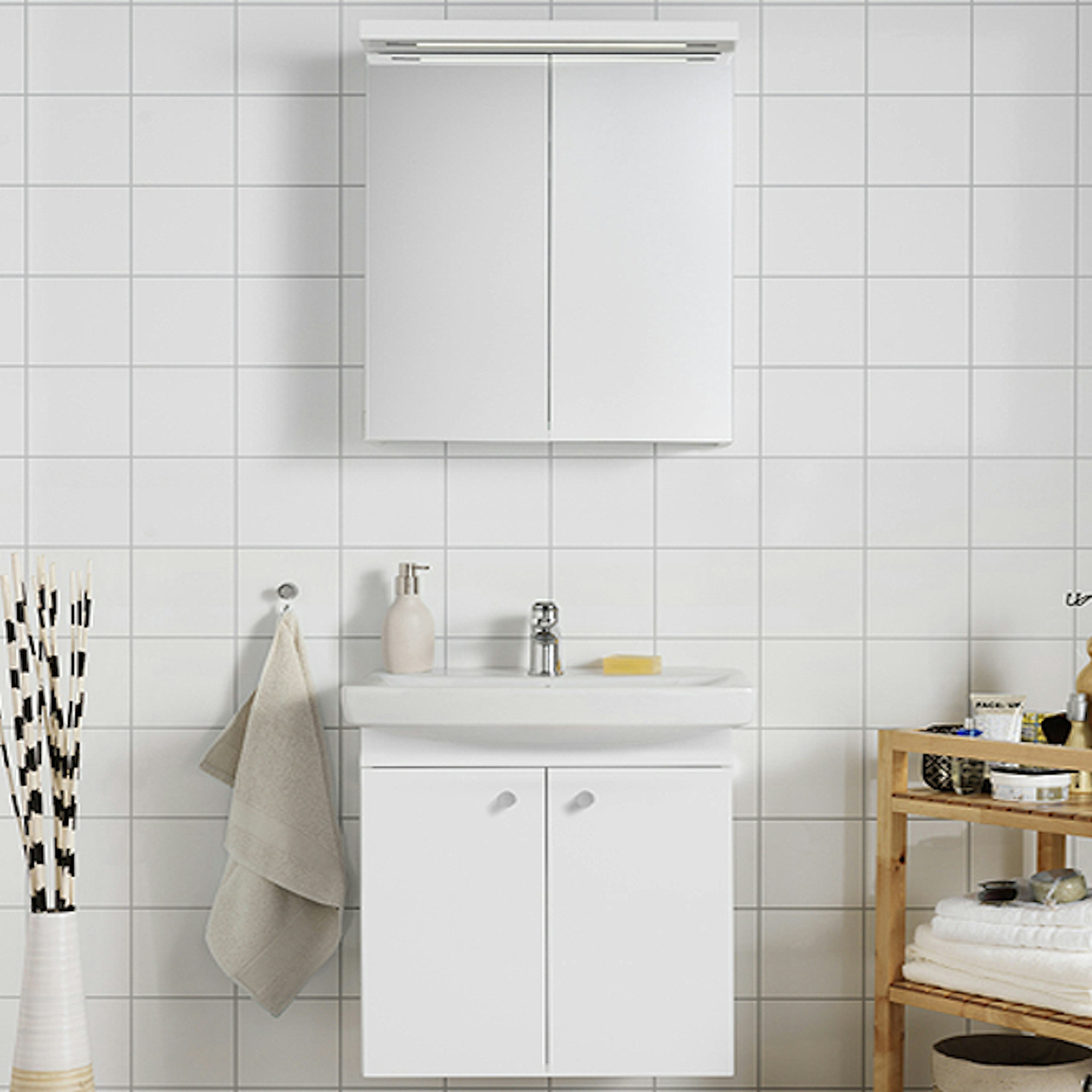 Möbelpaket Hafa Life Komplett med Luckor och Spegelskåp 600