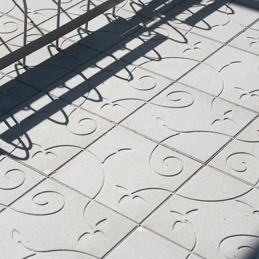 Platta S:t Eriks Kaprifol Naturgrå