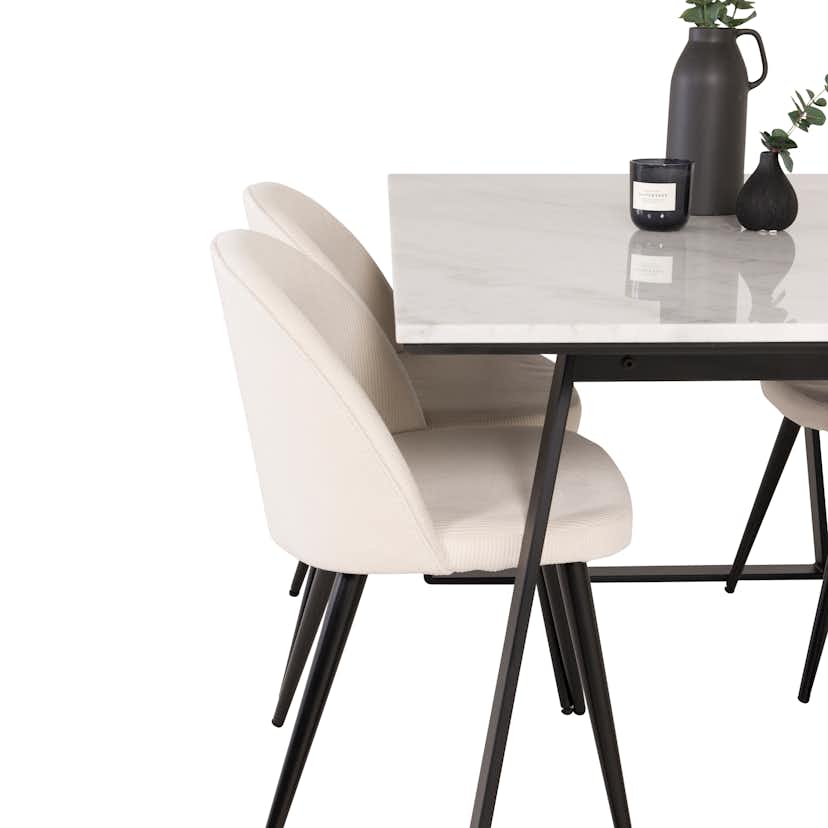 Matgrupp Venture Home Estelle 140 med 4 Valentina Stolar ManchEstelle