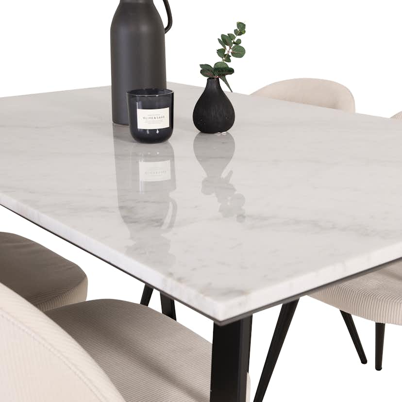 Matgrupp Venture Home Estelle 140 med 4 Valentina Stolar ManchEstelle