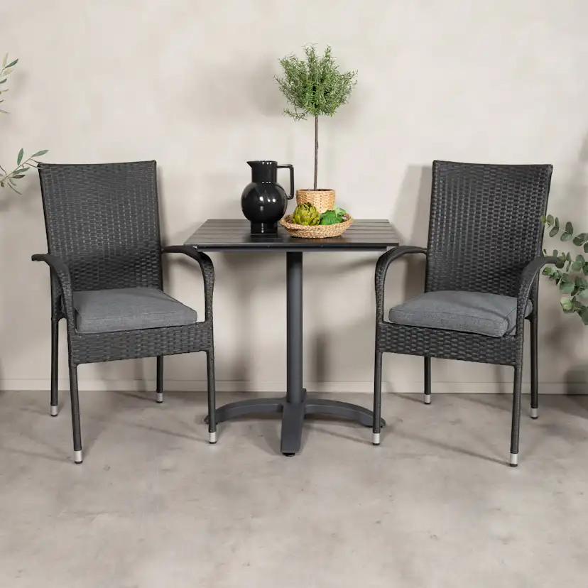 Cafégrupp Venture Home Canucks med 2 Asta Stolar