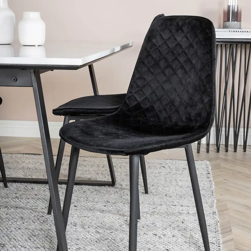 Matgrupp Venture Home Estelle 140 med 4 Phoi Stolar