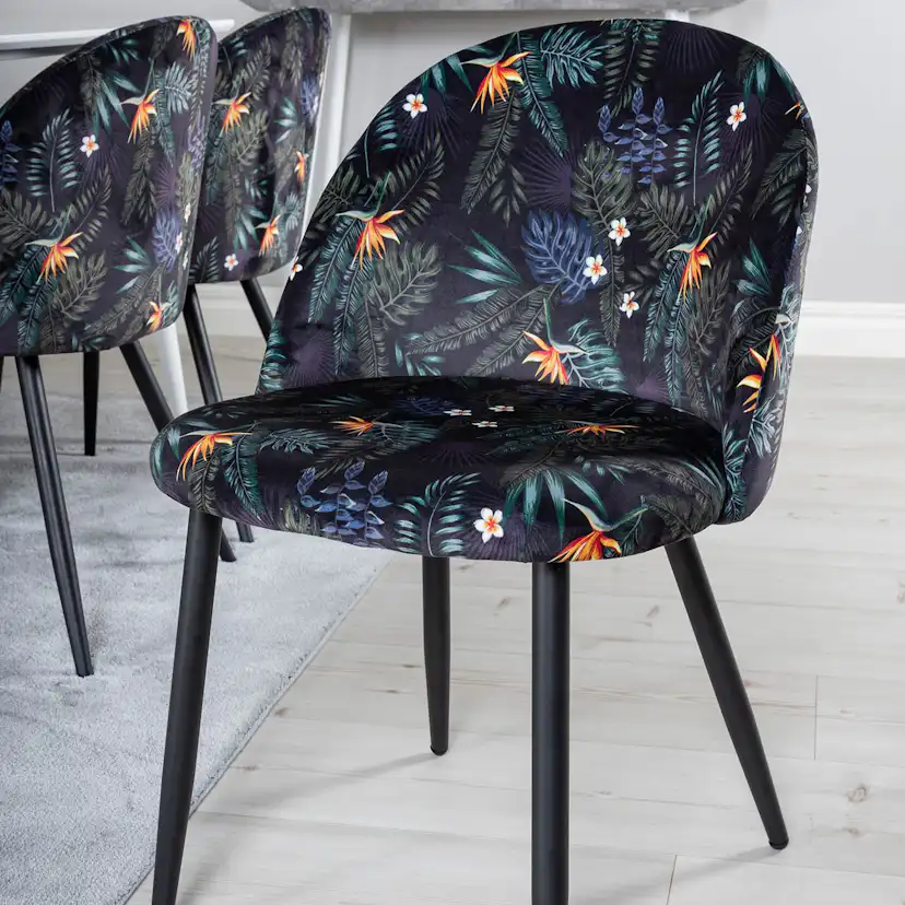 Matgrupp Venture Home Pobbie med 6 Valentina Stolar Polyestertyg