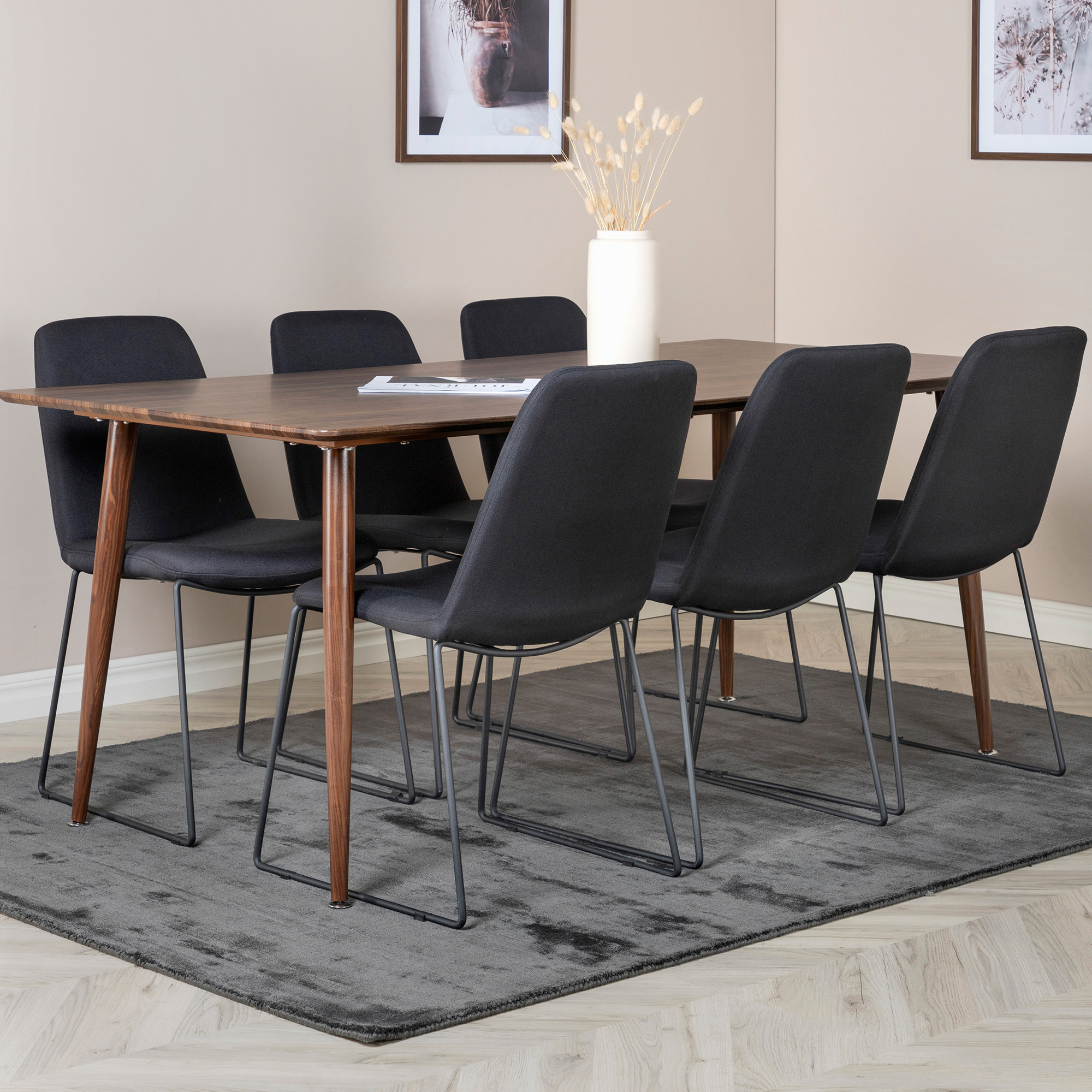 Matgrupp Venture Home Pobbie med 6 Muscot Stolar Polyestertyg