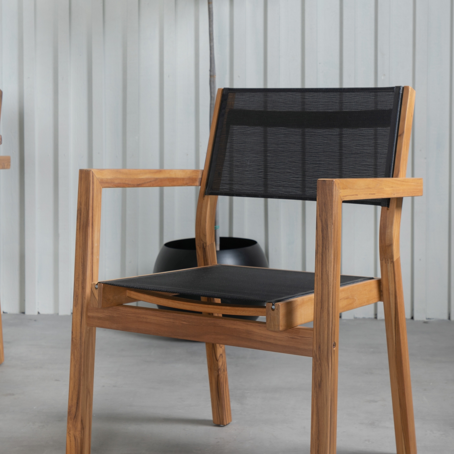 Matgrupp Venture Home Canne med 4 Vum Stapelbara Matstolar