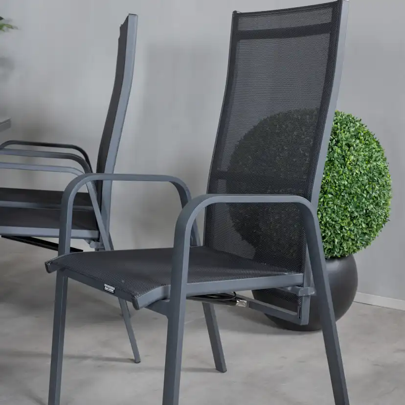 Matgrupp Venture Home Olle med 6 Curz Matstolar