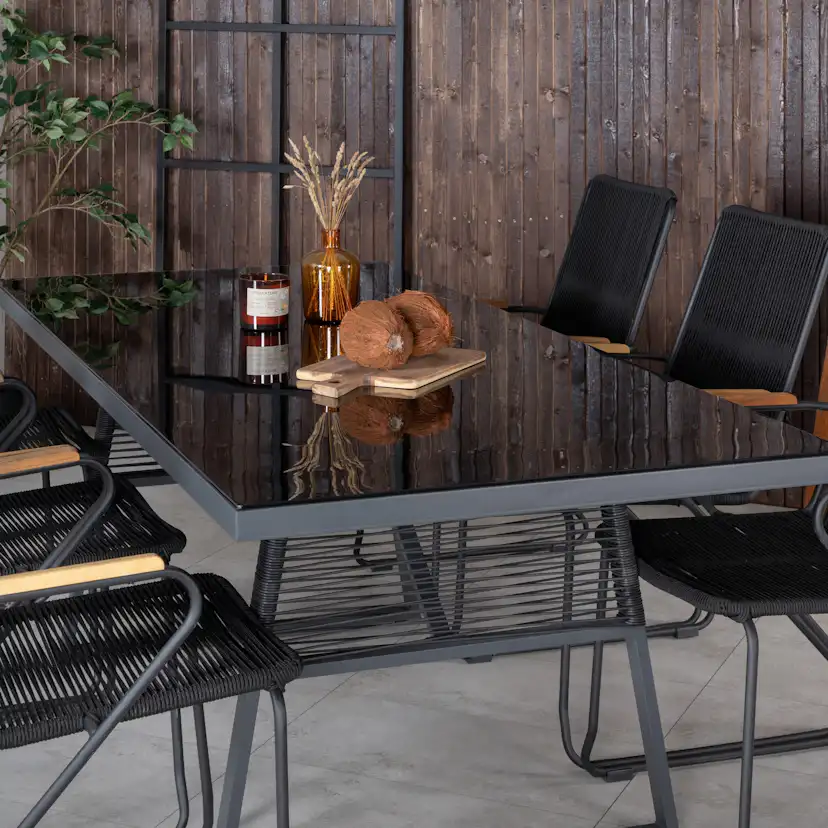 Matgrupp Venture Home Douglas med 6 Berfin Matstolar