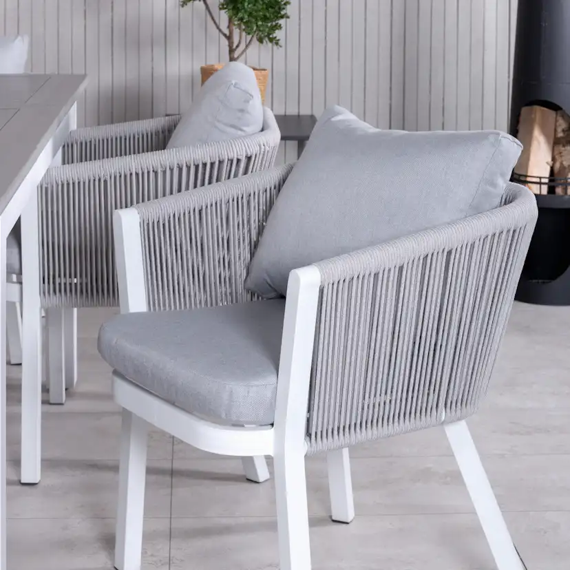 Matgrupp Venture Home Aleyna med 6 Virya Matstolar