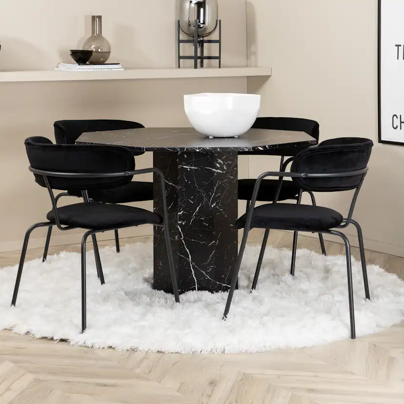 Matgrupp Venture Home Monte Carlo med 4 Aris Stolar