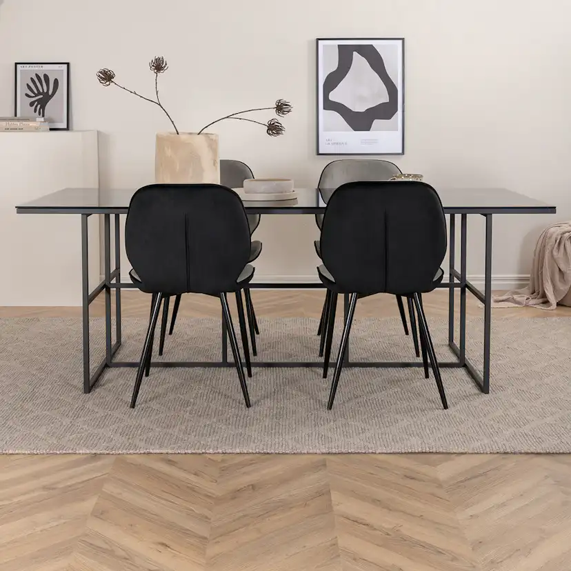 Matgrupp Venture Home Lund matbord och Elisa matstol