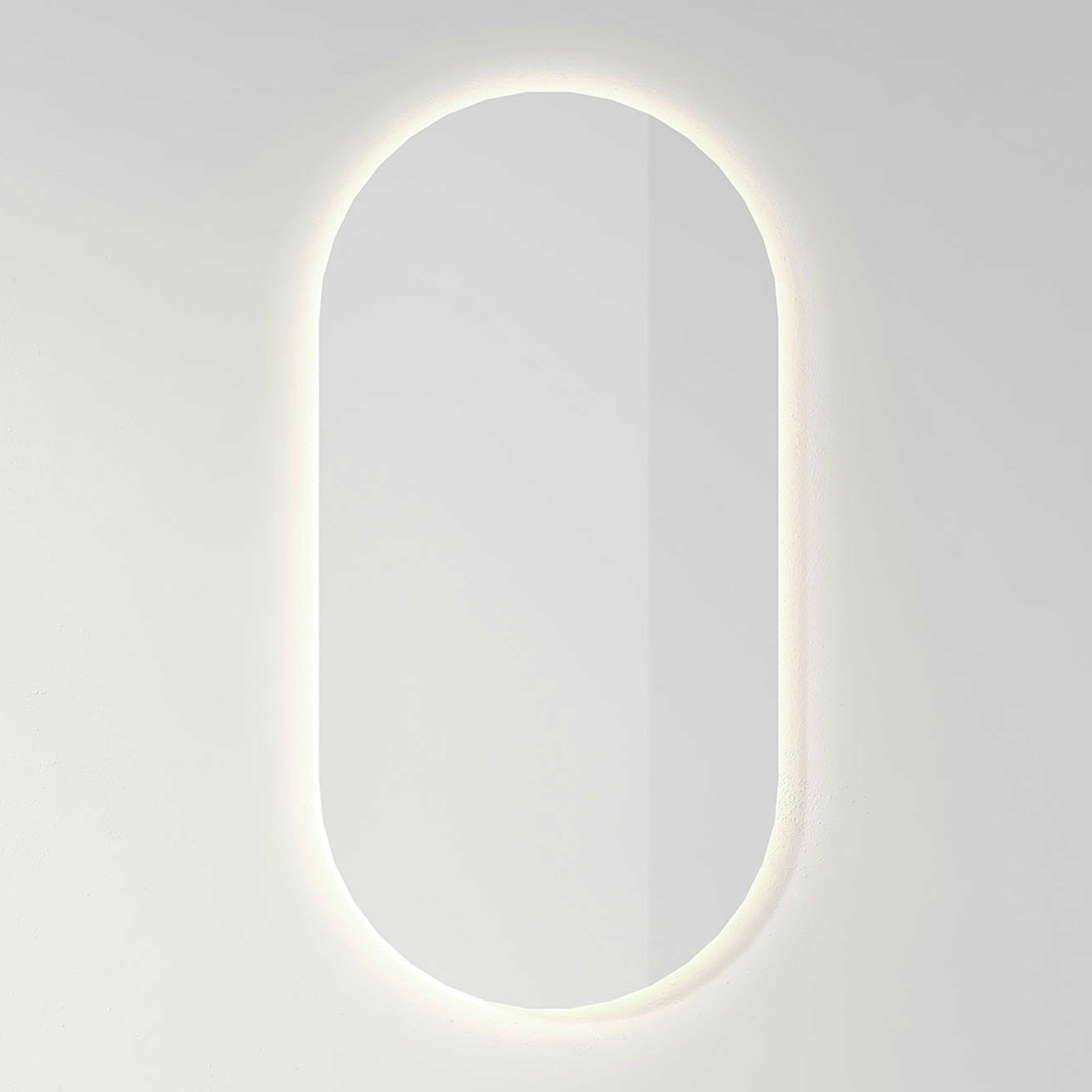 Badrumsspegel INR Slot