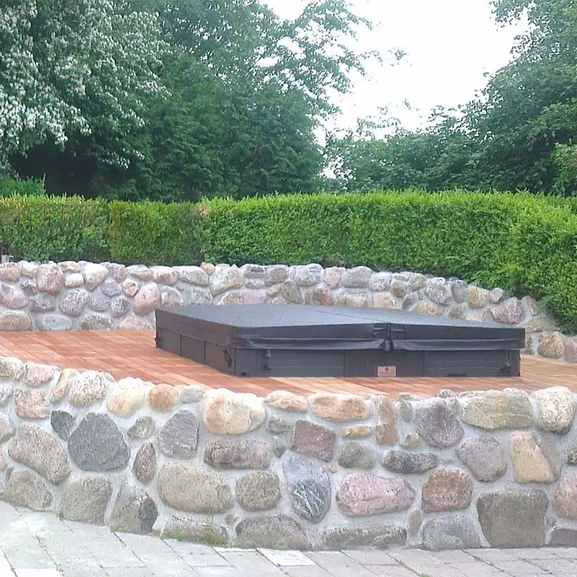 Utespa DenForm First Class 62 78 Jets Spabad för 6 Personer