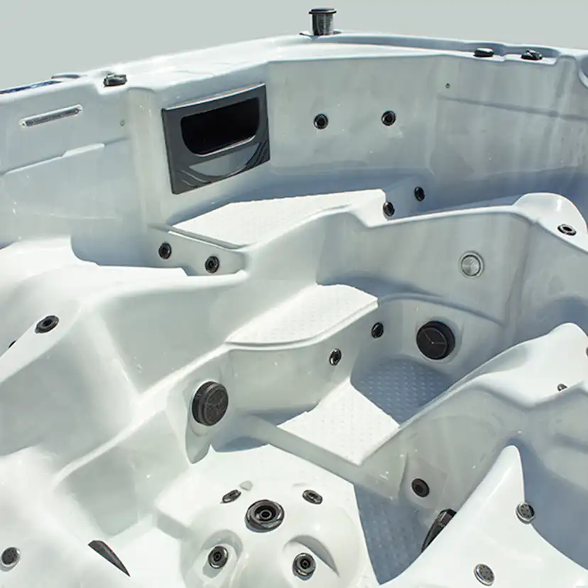 Utespa DenForm President Size 73 Jets Spabad för 8 Personer