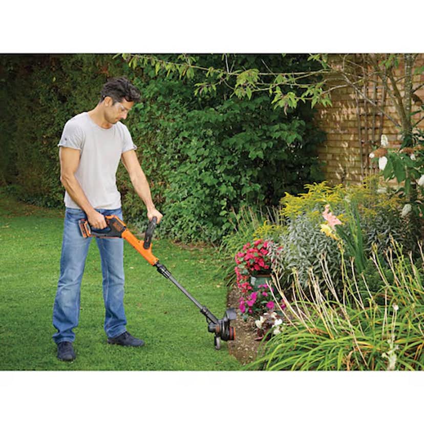 Grästrimmer Black & Decker STC1820EPC 18V 2 0Ah 28Cm