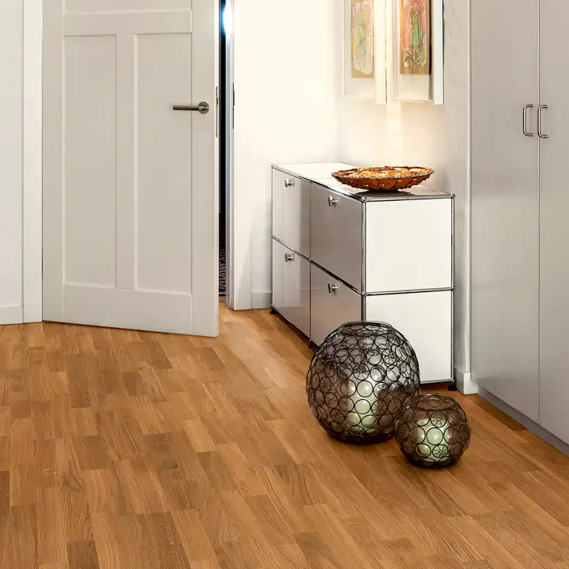 Parkettgolv Berg & Berg Ek L Klöver Mattlack 3-Stav