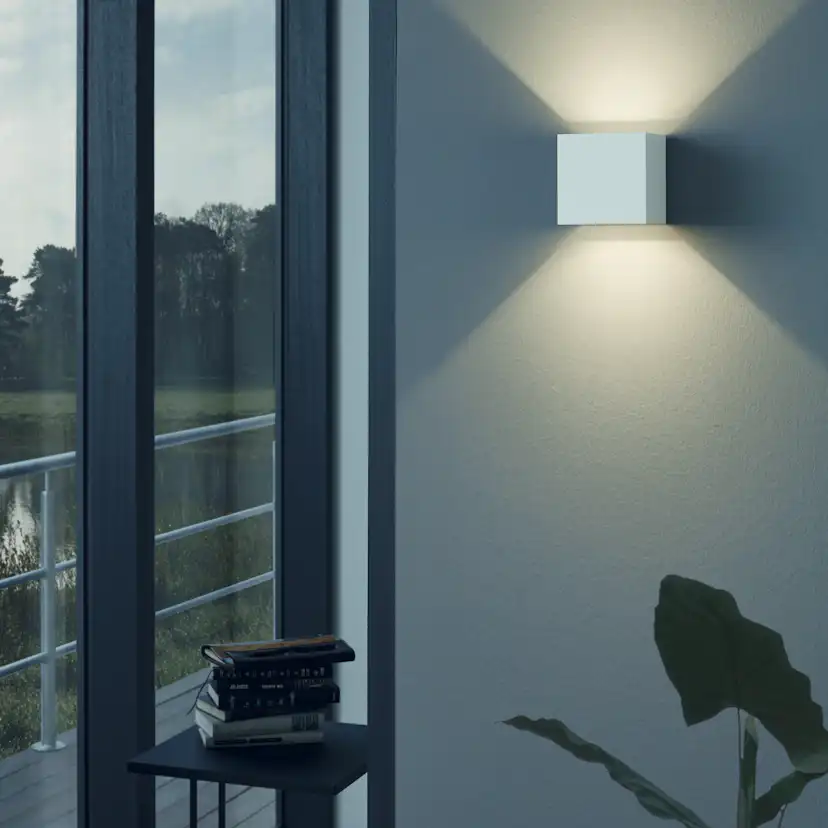 Vägglampa Eglo Calpino