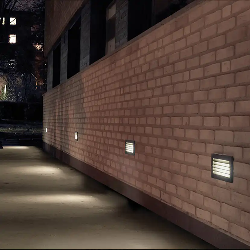 Vägglampa Norlys Grimstad Galler